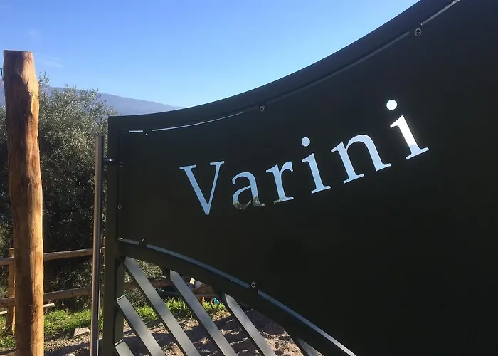 Cascina Varini 4* غارنانو