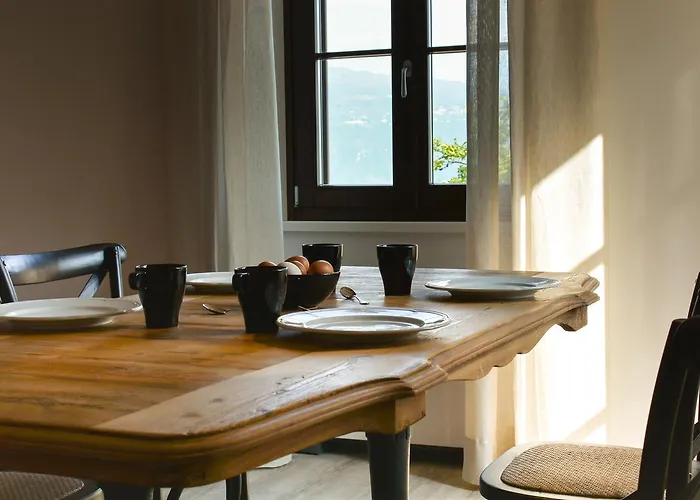Cascina Varini 4* غارنانو