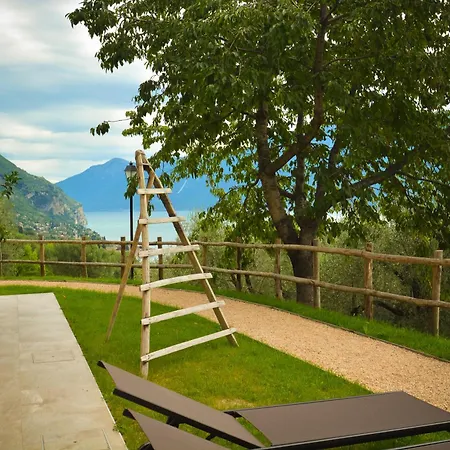 Cascina Varini Aparthotel Gargnano